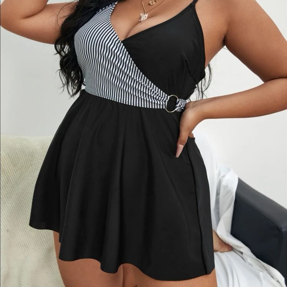 Shein 2 piece swim suit new with original packaging 4X